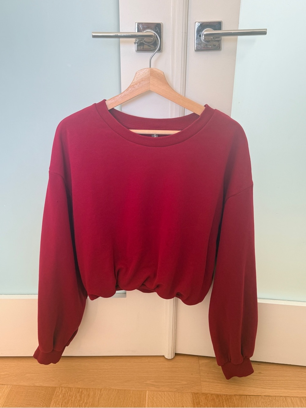 Vuori Cropped Crew Sweatshirt in Rare Deep Strawberry Color